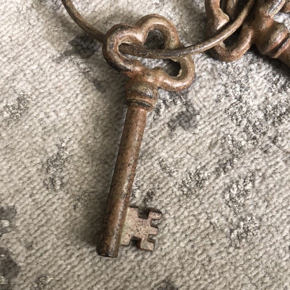 Vintage keys, skeleton keys, magic keys of luck, Victorian,Stem punk.NWOT - Picture 4 of 7